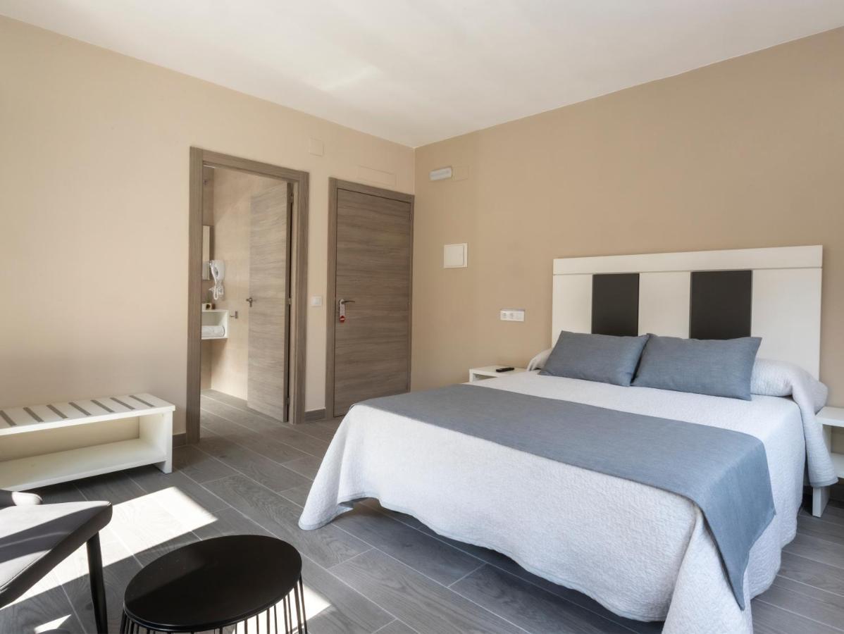 Hotel Querol 발데로브레스 외부 사진