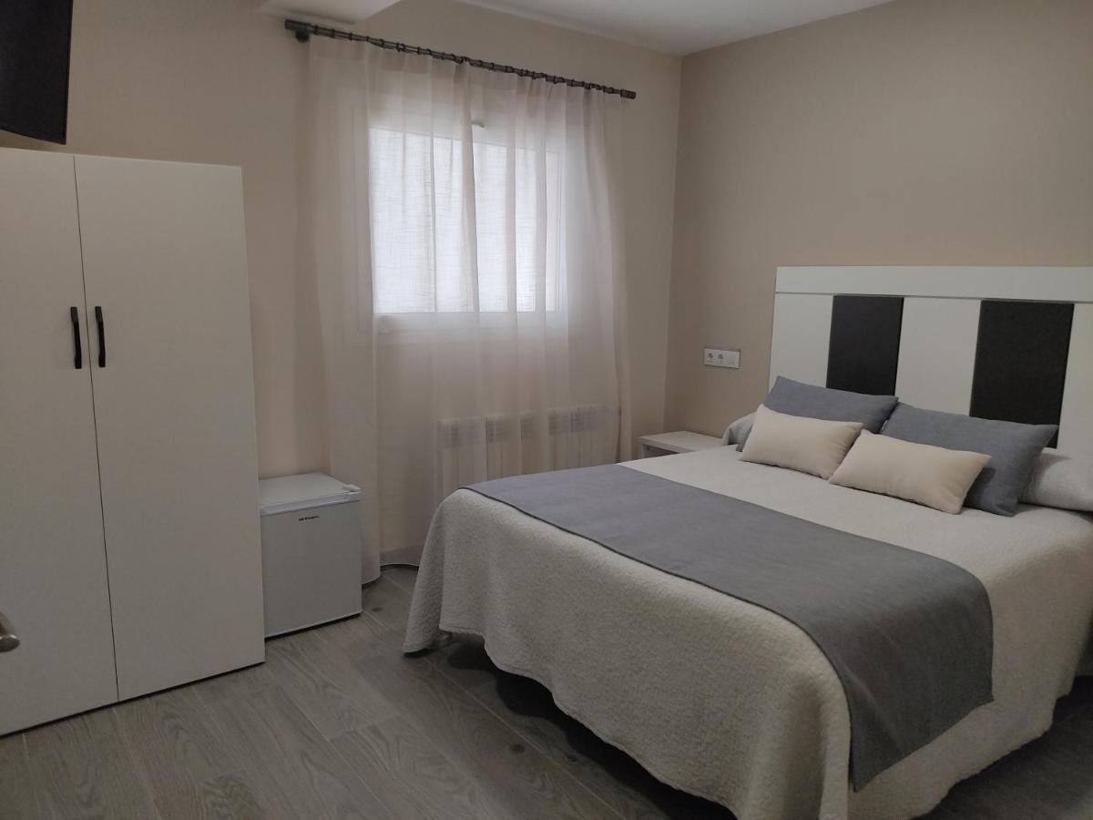 Hotel Querol 발데로브레스 외부 사진