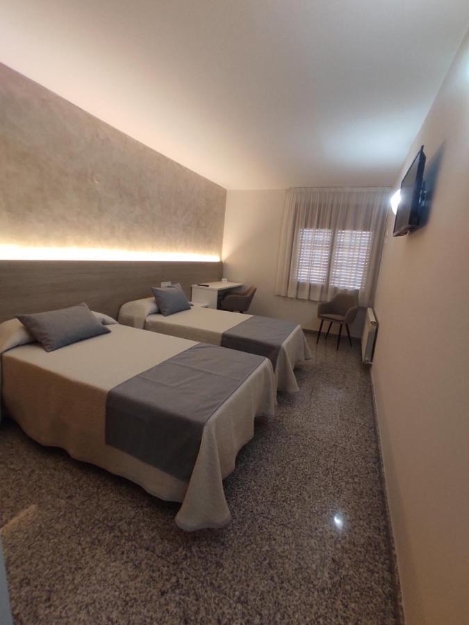 Hotel Querol 발데로브레스 외부 사진